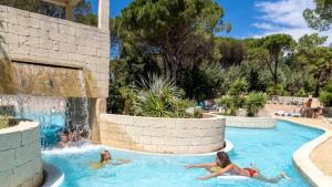 Campings Camping 5 etoiles - Parc aquatique - eebafe : photos des chambres