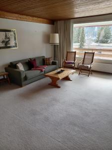 Cresta Apartments - Three Bedroom Apartments