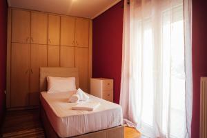 Elegant 3BR Seaside Home with Great View