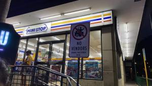 Chateau Elysee A11 near bar resto mall Airport