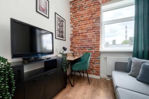 Modern Studio Suitable for 2 People by Noclegi Renters