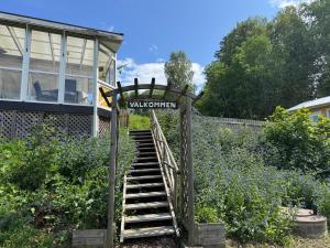Solgården Fagerviken intill havet