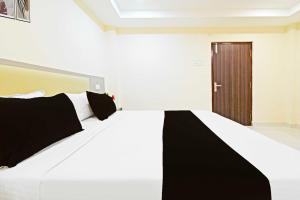 Hotel O Sanath Nagar Near Railway Station