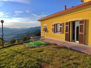 JOIVY Villa Guanna - Charming Flat with Garden