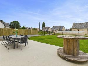 Maisons de vacances Maison familiale pour 10 a Frehel avec jardin : photos des chambres