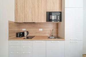 Blueground Prague 7 renovated Letná park PRG-50