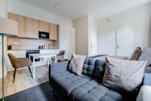 Blueground Holešovice balcony nr Vltava PRG-48