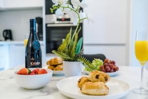 Modern 2-Bed Apartment, Sleeps 6, Business & Leisure Ready