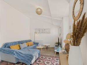 Maison avec une dépendance dans le jardin pour 6