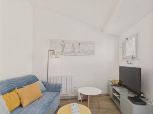 Maison avec une dépendance dans le jardin pour 6