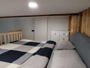 Courtyard Condo Summer Breeze