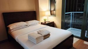 Casa Antonio at 8L Two Palm Tree Beside NAIA3