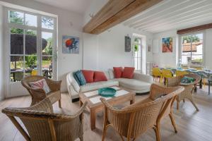 Maison familiale, 200m mer 10 adultes 2 enfants