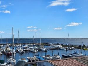 Appartements MILLESIME 2205 : Vue magnifique, spacieux, sur le Port avec parking : photos des chambres