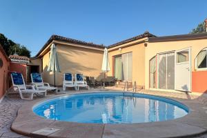 House with pool in Marcana