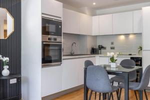 1BR Stylish Flat, Central Broad Street