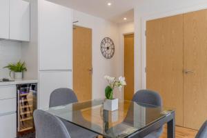 1BR Stylish Flat, Central Broad Street