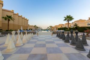 Selena Bay Luxury Sea View 1BR Apartment, Private Beach and Pool