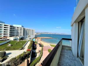 ST-30 Studio climatisé en dernier étage avec piscine en résidence