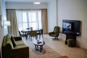 One Bedroom Apartment - Non Smoking - 20% off F&B and Laundry room in MENA ApartHotel Albarsha
