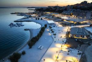 Luxury Apartment Tina by the beach Znjan Split put znjana 3c