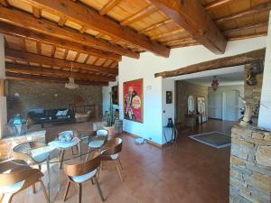 Villa for 8 people with pool