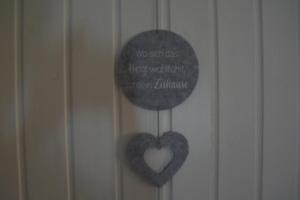 Kinderfreundliches 6 Personen Ferienhaus mit zwei Duschen und Toiletten, Sauna, Whirlpool und einem Wintergarten mit Kaminofen in Otterndorf