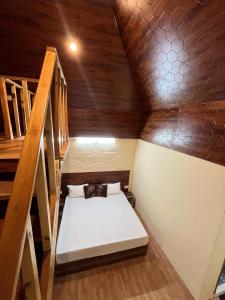 Hutventure Homestay - Mud House