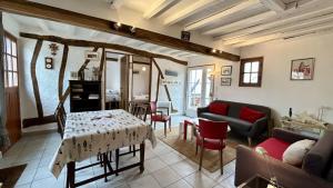 Chez Tata – Maison de Vacances Authentique au Cœur du Crotoy - Ubytování bez kategorie ve městě Le Crotoy