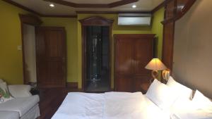 Hassan Sisters EnSuites