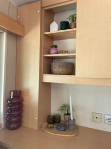 Prachtige stacaravan met heerlijke overkapping