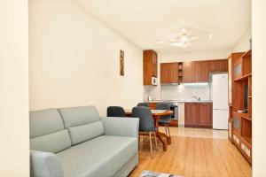 Mallside Apartment
