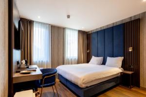 Deluxe Double Room room in Dream Hotel Amsterdam