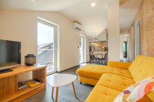 Holiday Home Lukc with free parking 