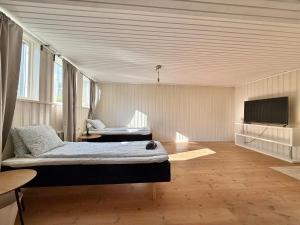 Workers Villa 5BR 10 Beds 2 Bathincl