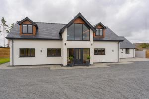 Llys y wawr Luxury Holiday Let