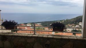 AMALIA Private Room - amazing sea view - DHERMI