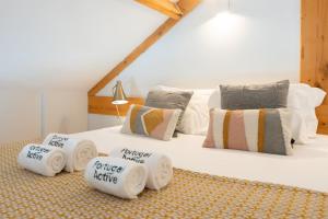 Framed Corner by Portugal Active