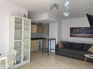 Sunny home in the center near the beach