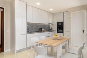 Olimpo I by An Island Apart