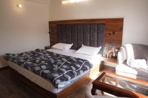 The Oak & Lake View Resort By Mind My Trip