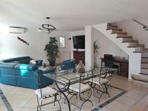 La Pietà Villa with pool for 6 people