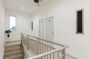 RedDoorz at Jatiwaringin near Exit Toll Pondok Gede