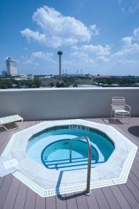 Wyndham La Cascada 1BR Apartment with Resort Access