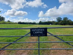 Hopgarden Glamping and camping - Luxury furnished Bell tents & Shepherd huts plus camp field to pitch your own tents