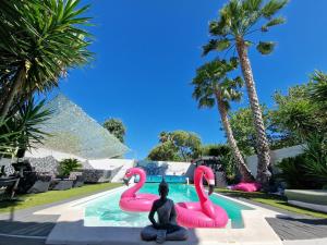 Maison avec Piscine privée chauffée 9X4m Clim TV grand ecran location saisonnière de vacances été proche plage et centre ville sud montpellier