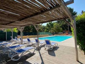 Campings Camping 2 etoiles - Piscine - ccb0fdi : photos des chambres