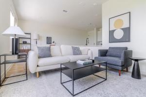 Blueground Round Rock pool nr Old Settlers Park ATX-327