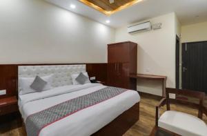 RROOMS Trijal Hotel Banquet