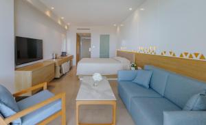 Penthouse Junior Suite with Sea View room in Seasons Hotel (Adults Only)